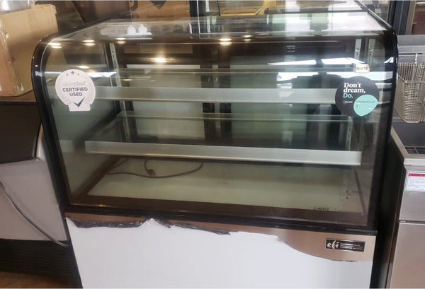 EFI CGCM-4848 Curved Glass Bakery Case (4)