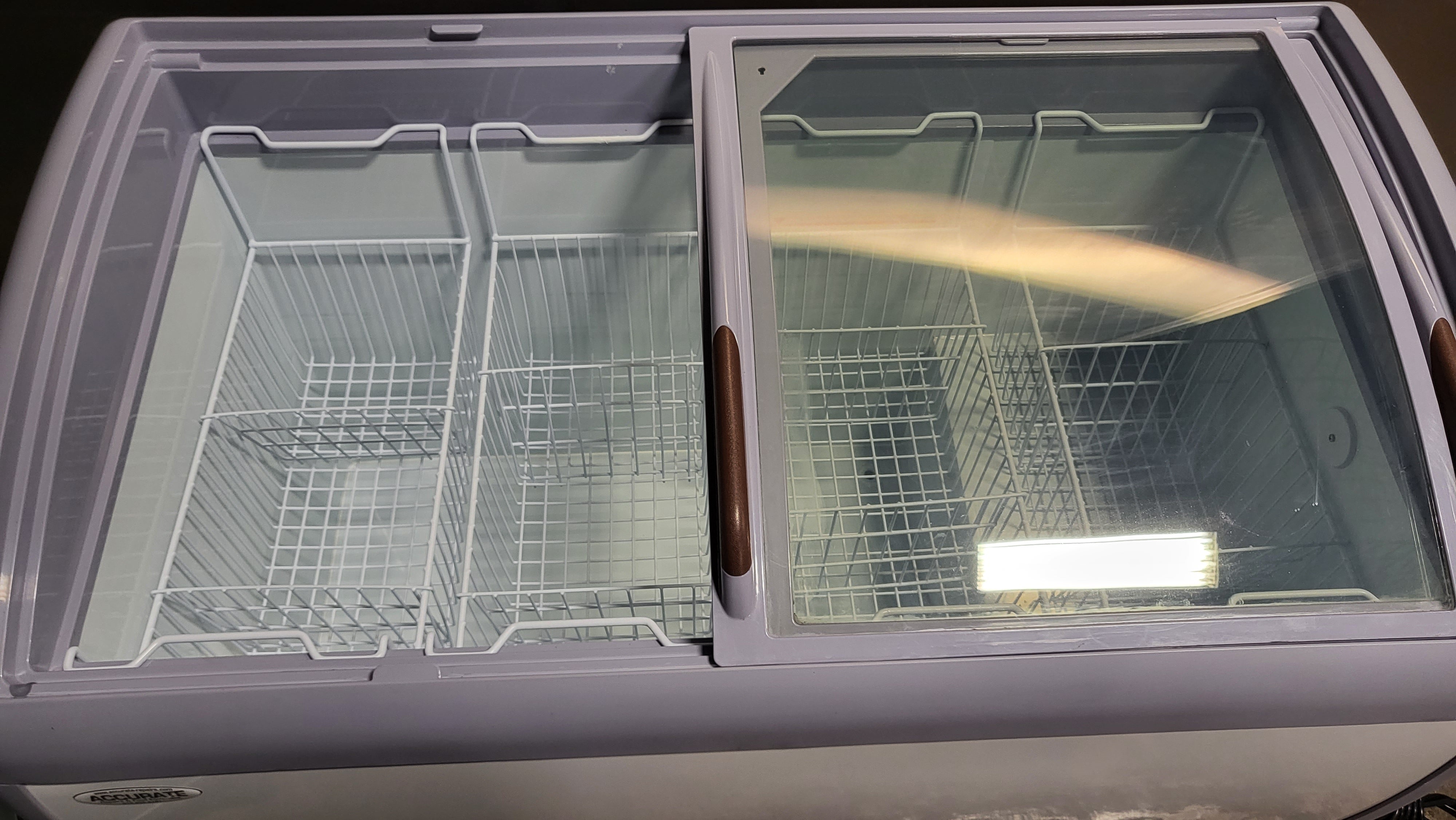 Ancaster XS-360YX Manual Defrost Freezer (4)