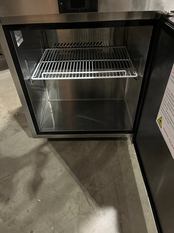 Atosa MGF8405GR Undercounter Freezer (3)